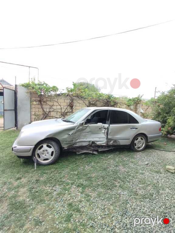 Mercedes E 240, 2.4 L, 1998 il, 350 000 km 90-EJ-875 — Avtomobillər, İmişli (4)