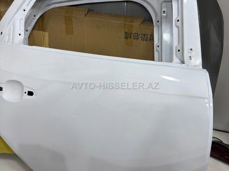 BYD Destroyer 05 və Qin Plus Qapı (Ağ Mirvari) — Bakı
