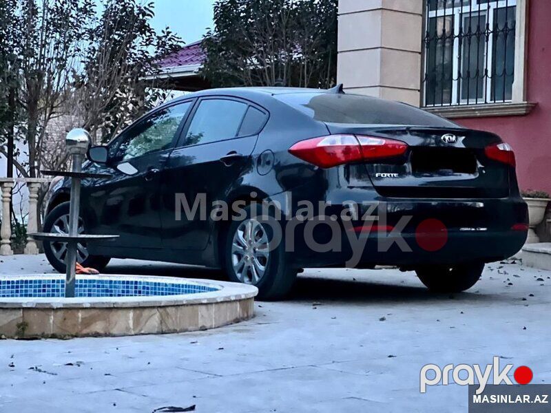 Kia Cerato — Minik avtomobili icarəsi, Bakı (2)