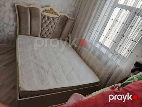 ((0677))*Asya*Qiymet. 180 azn. Taxt bazasizdi. Yaxşi veziyyetdedi — Qobu