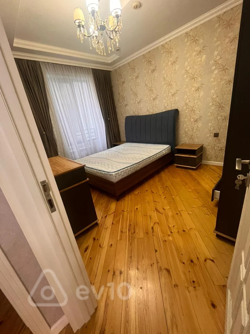 3 otaqlı mənzil, 135 m², Vladislav Plotnikov küçəsi — kirayə — Mənzil, Bakı (3)