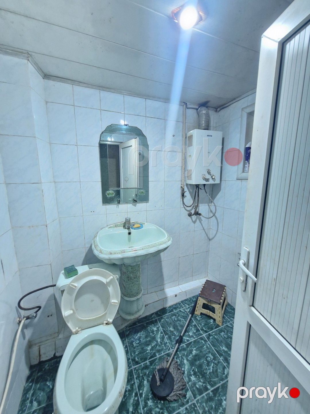 Satılır 2 otaqlı köhnə tikili 50 m² — Mənzil, Bakı (8)