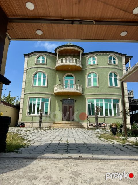 Villa, Saray qəs — Bakı