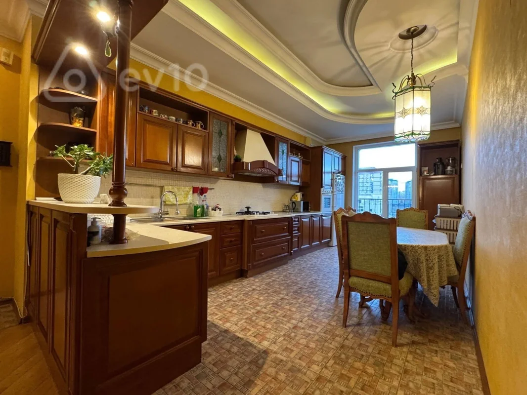 4 otaqlı mənzil, 220 m², Salatın Əsgərova — Mənzil, Bakı (8)