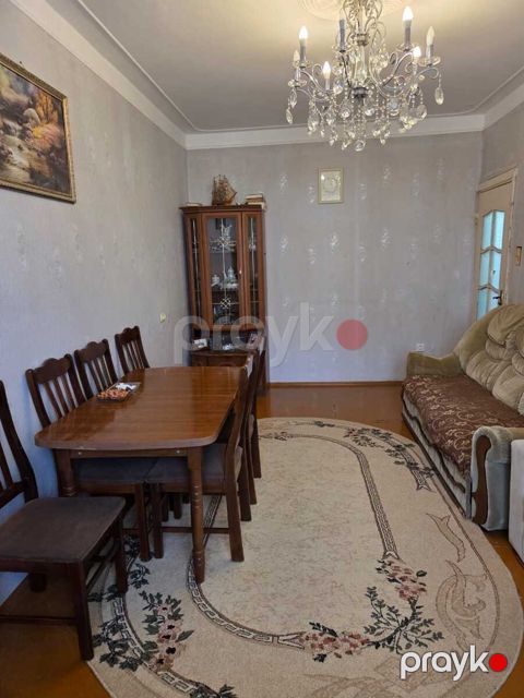 Satılır 3 otaqlı köhnə tikili 65 m² — Bakı