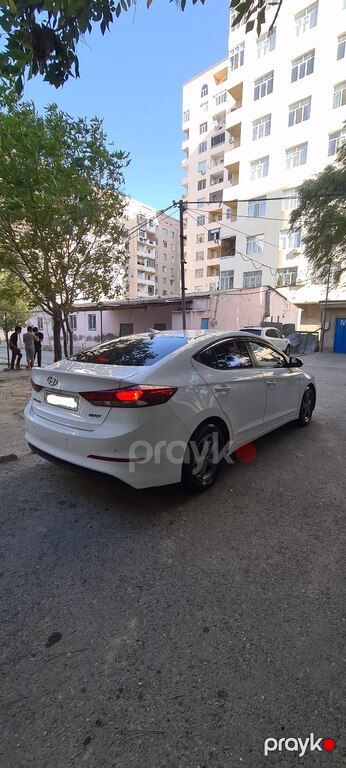Hyundai Avante, 1.6 L, 2016 il, 249 000 km — Avtomobillər, Sumqayıt (4)