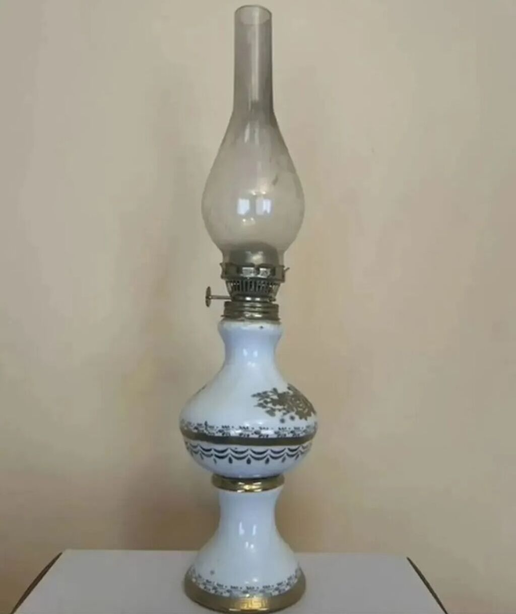 Antik kerosin lampası - Material: Porcelan gövdə, pirinç (metal) — Təmizləmə vasitələri, Bakı (2)