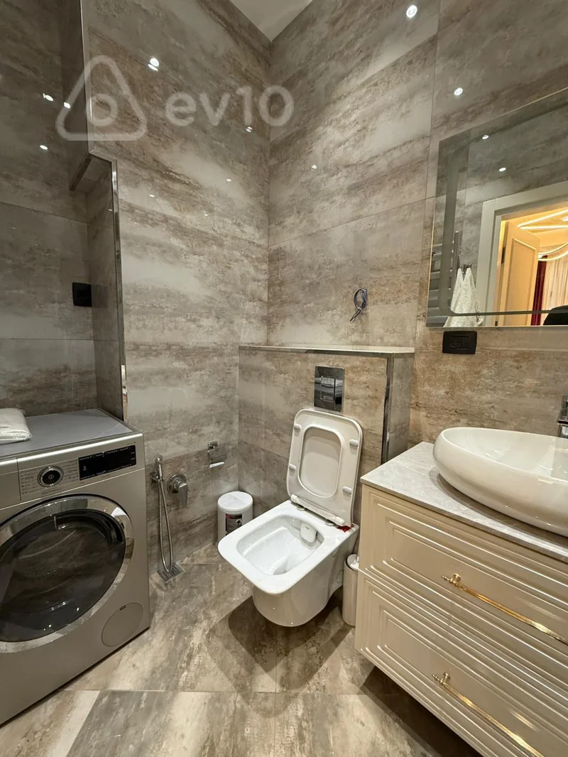 3 otaqlı mənzil, 130 m², Zərifə Əliyeva küç — kirayə — Mənzil, Bakı (9)