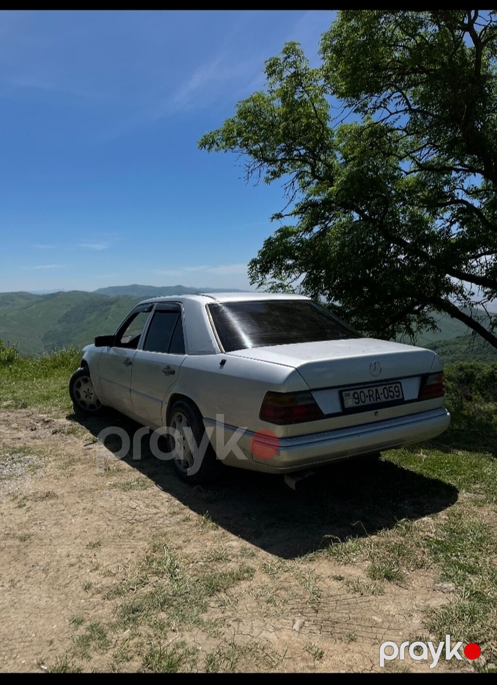 Mercedes-Benz E-Class W124 sedan - Korpus: 4 qapılı sedan, gümüş rəng 90-RA-059 — Avtomobillər, Xırdalan (2)