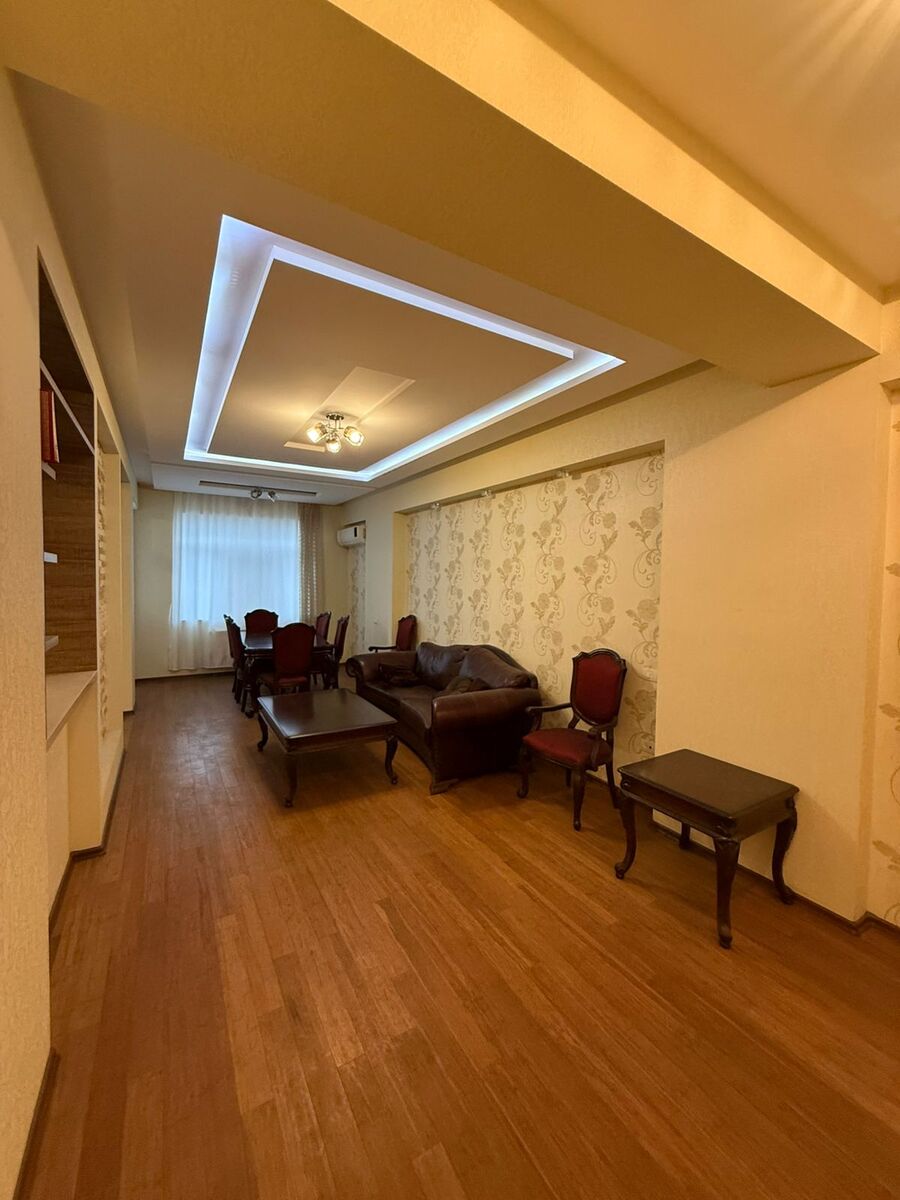 Satılır 5 otaqlı yeni tikili 200 m² — Mənzil, Bakı (7)