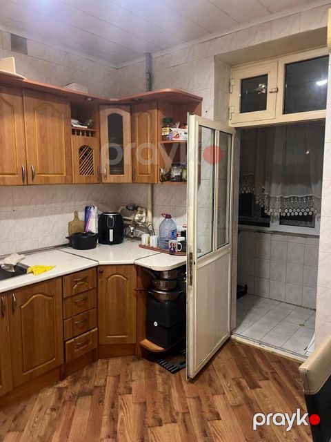 İcarəyə verilir 3 otaqlı köhnə tikili 85 m² — Bakı