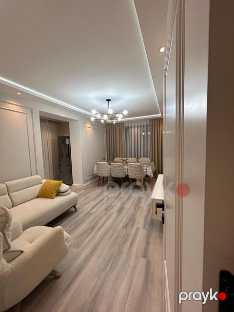 Satılır 2 otaqlı köhnə tikili 55 m² — Bakı
