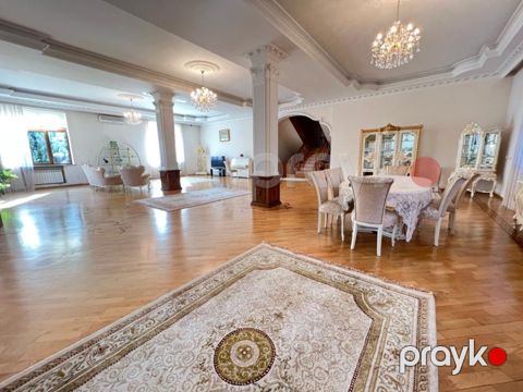 Satılır 8 otaqlı həyət evi/bağ evi 683 m² — Bakı