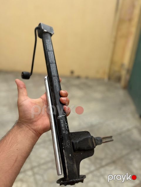 Mercedes-Benz W202 radiator barmaqlığı — Bakı