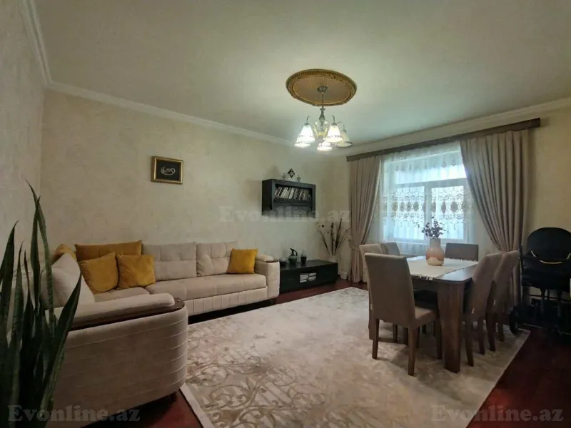 Satılır 3 otaqlı Həyət evi 70 m² Bakı, Yasamal r., İnşaatçılar m., Yeni Yasamal — Bakı