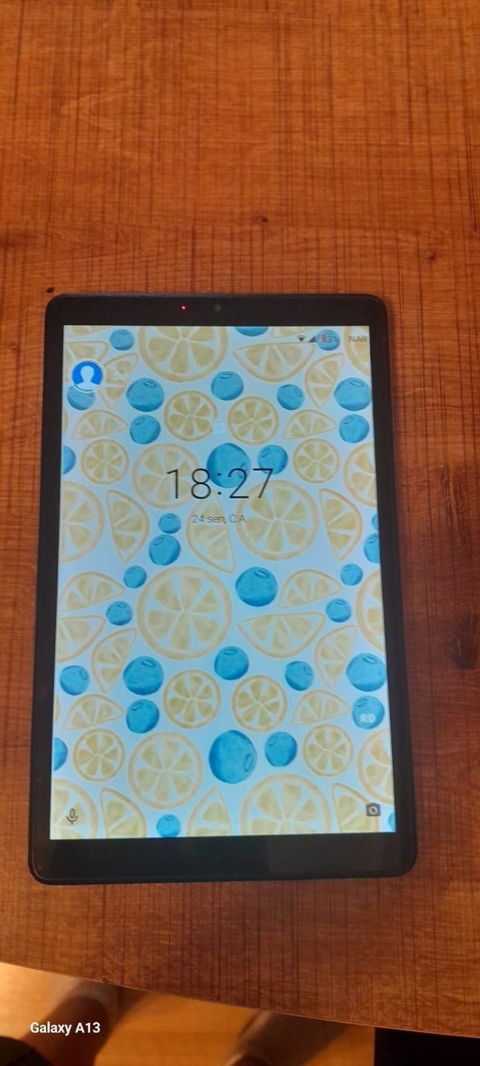 Lenovo planşet - 8 düymlük ekran (təqribi), nazik çərçivəli dizayn — Bakı