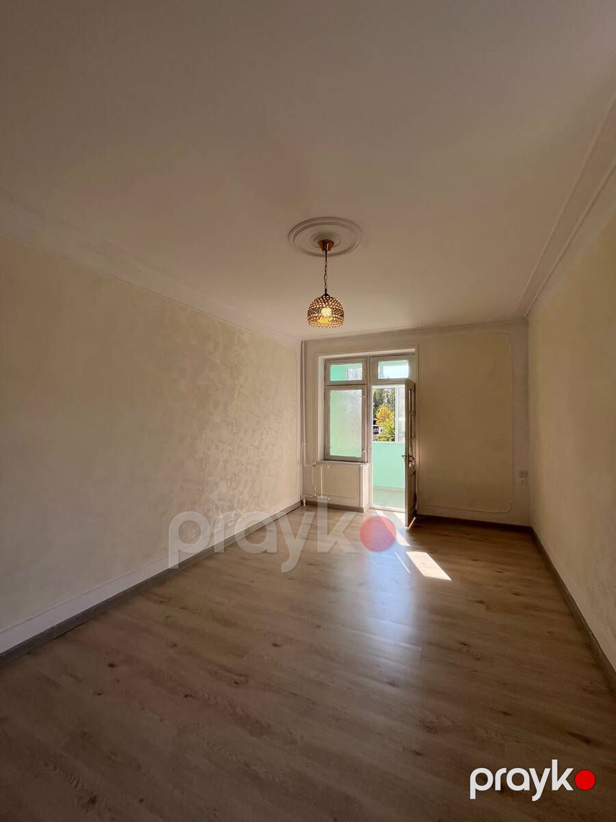 Satılır 2 otaqlı köhnə tikili 45 m² — Mənzil, Bakı (2)