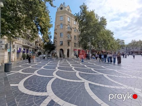 Satılır 3 otaqlı köhnə tikili 75 m² — Bakı