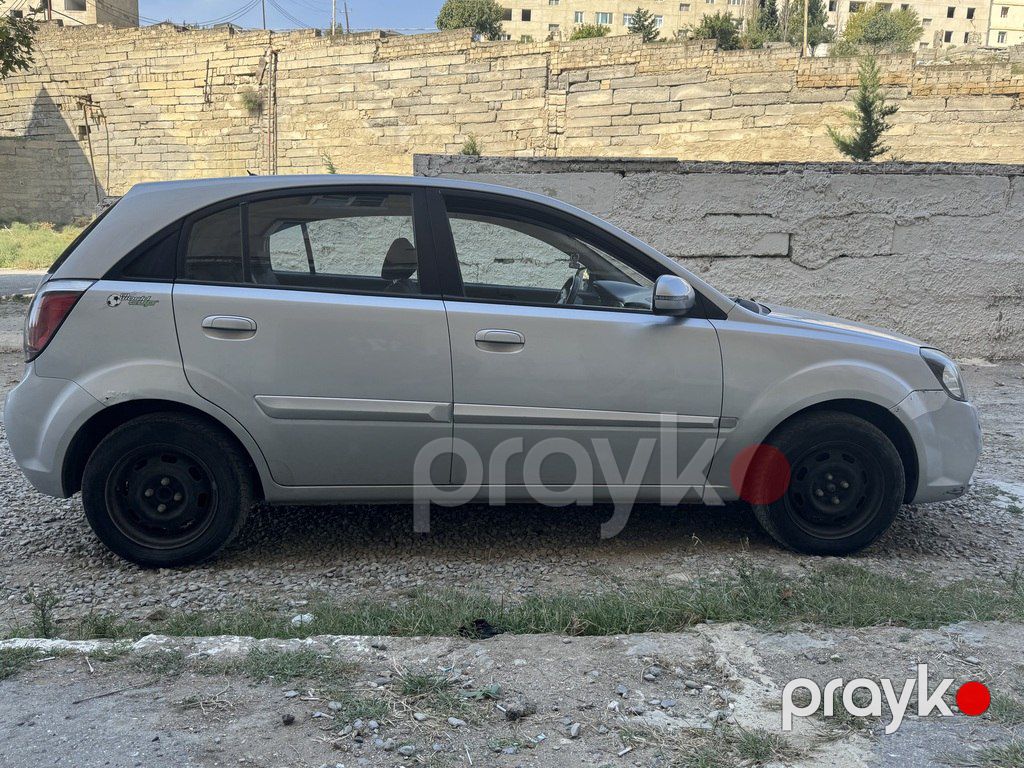 Kia Rio, 1.4 L, 2010 il, 102 000 km — Avtomobillər, Bakı (11)