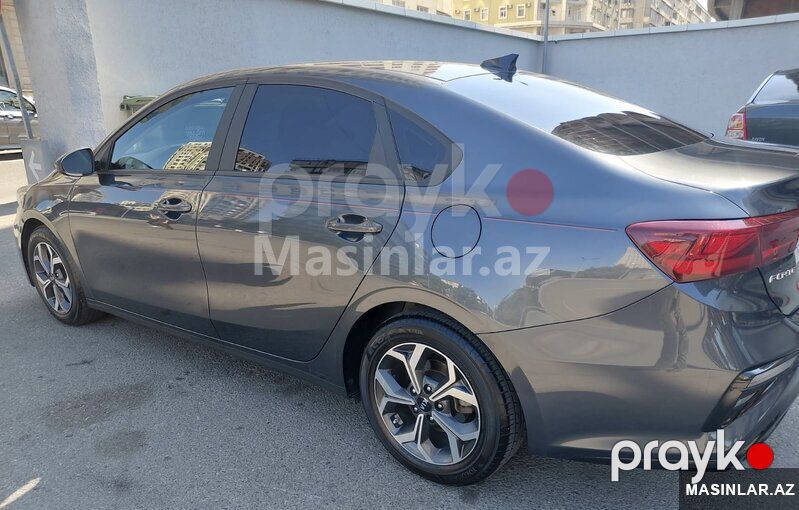 Kia Forde, 2021 il — Minik avtomobili icarəsi, Bakı (4)