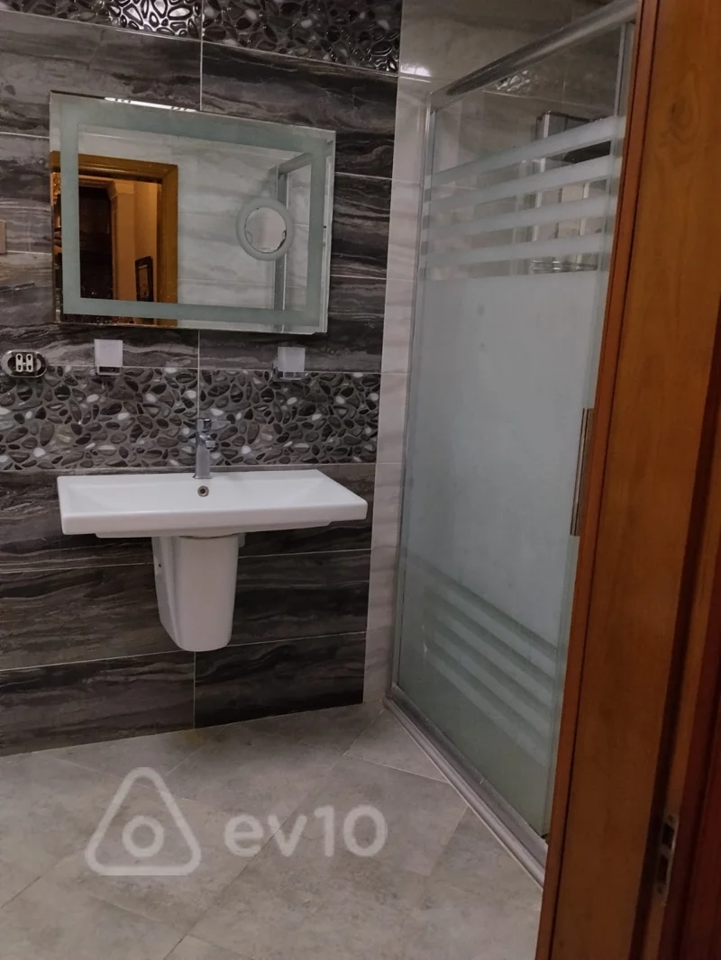 3 otaqlı mənzil, 150 m², Sabit Rəhman — kirayə — Mənzil, Bakı (11)