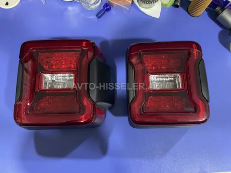 Jeep Wrangler stop işığı — Bakı