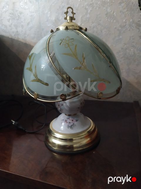 Masaüstü lampa — Bakı
