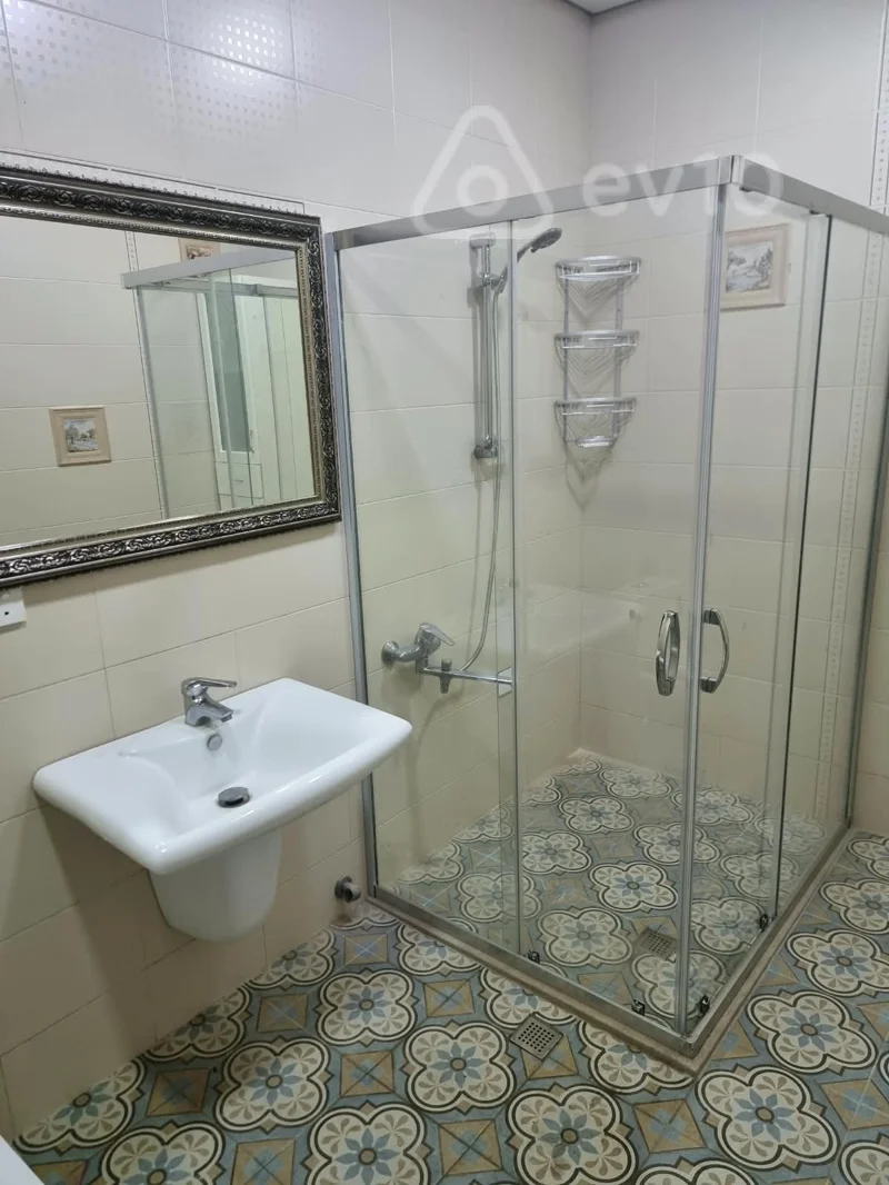 3 otaqlı mənzil, 130 m², Salatın Əsgərova — kirayə — Mənzil, Bakı (4)