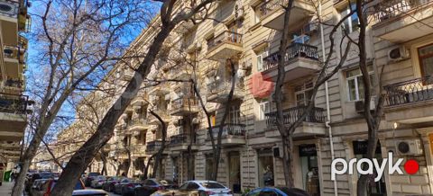 Satılır 3 otaqlı köhnə tikili 80 m² — Bakı