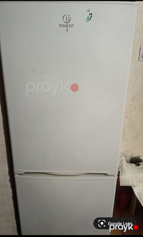 Indesit soyuducu mator Sakit işləyir yuxarı gözü işləmir qapının — Digah