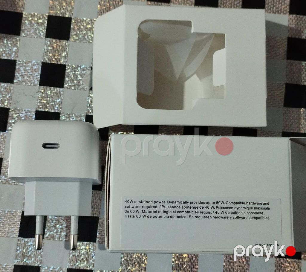 İphone başliq 1 il rəsmi zəmanət talonu Qiymət 50 m 15 gün işlənib — Smartfon üçün kabelləri və keçidçilər, Bakı (2)