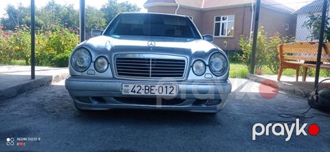 Mercedes E 200, 2.0 L, 1996 il, 250 000 km — Zaqatala