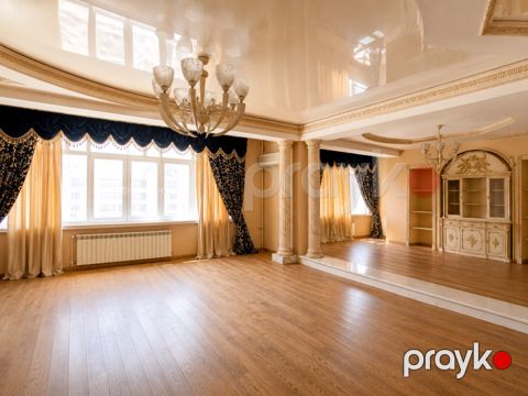 Satılır 5 otaqlı yeni tikili 550 m² — Bakı