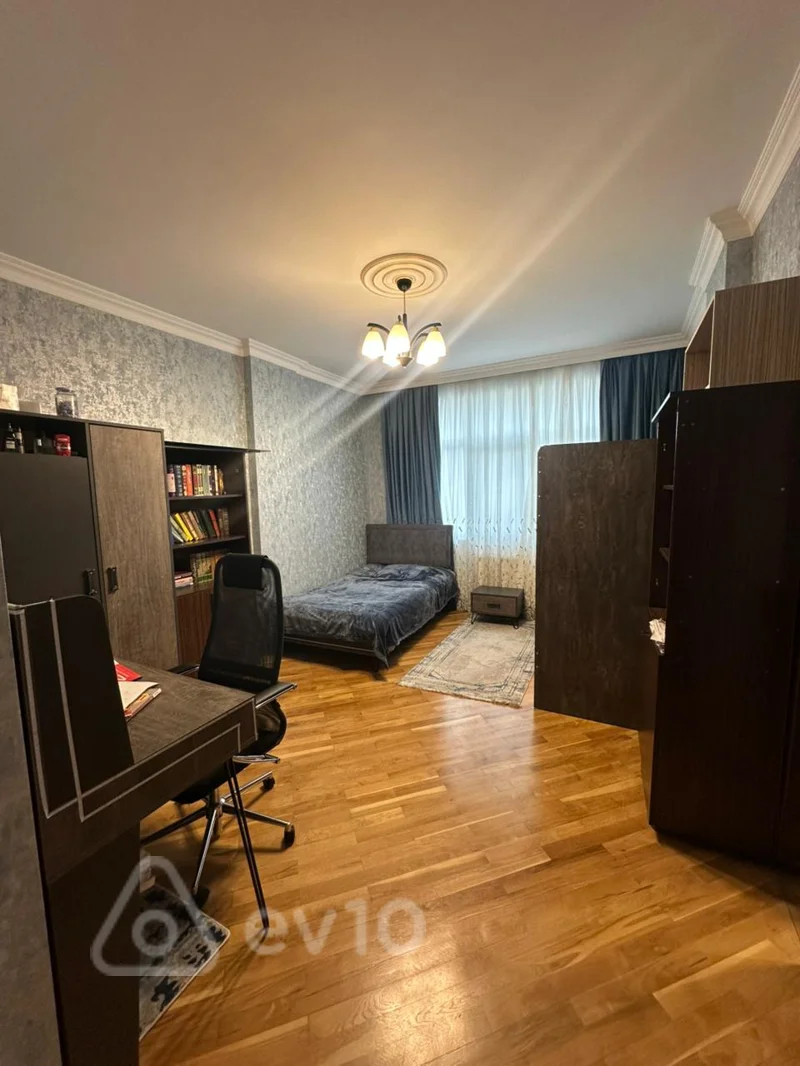 4 otaqlı mənzil, 190 m², Akim Abbas küçəsi — Mənzil, Bakı (8)