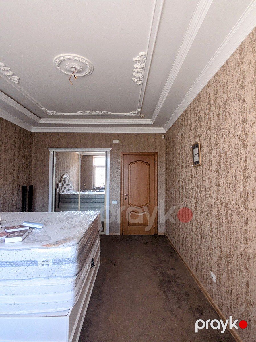 Satılır 5 otaqlı yeni tikili 550 m² — Mənzil, Bakı (12)