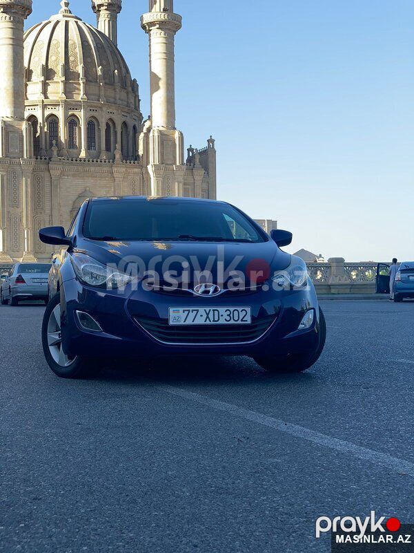 Hyundai Elantra — Minik avtomobili icarəsi, Bakı (10)