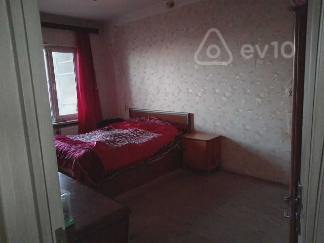 For sale: 3-room apartment (old building), 72 m² — Mənzil, Bakı (5)