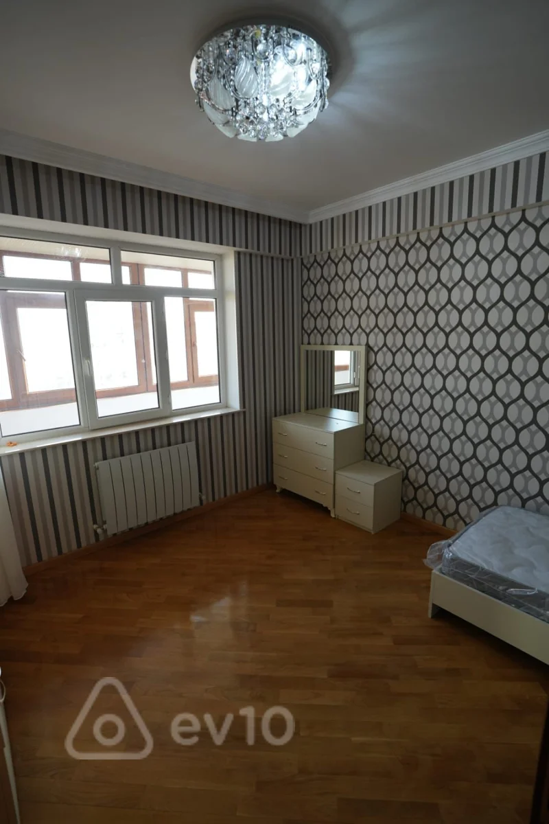 4 otaqlı mənzil, 178 m², Mirmahmud Kazımovski küçəsi — kirayə — Mənzil, Bakı (4)