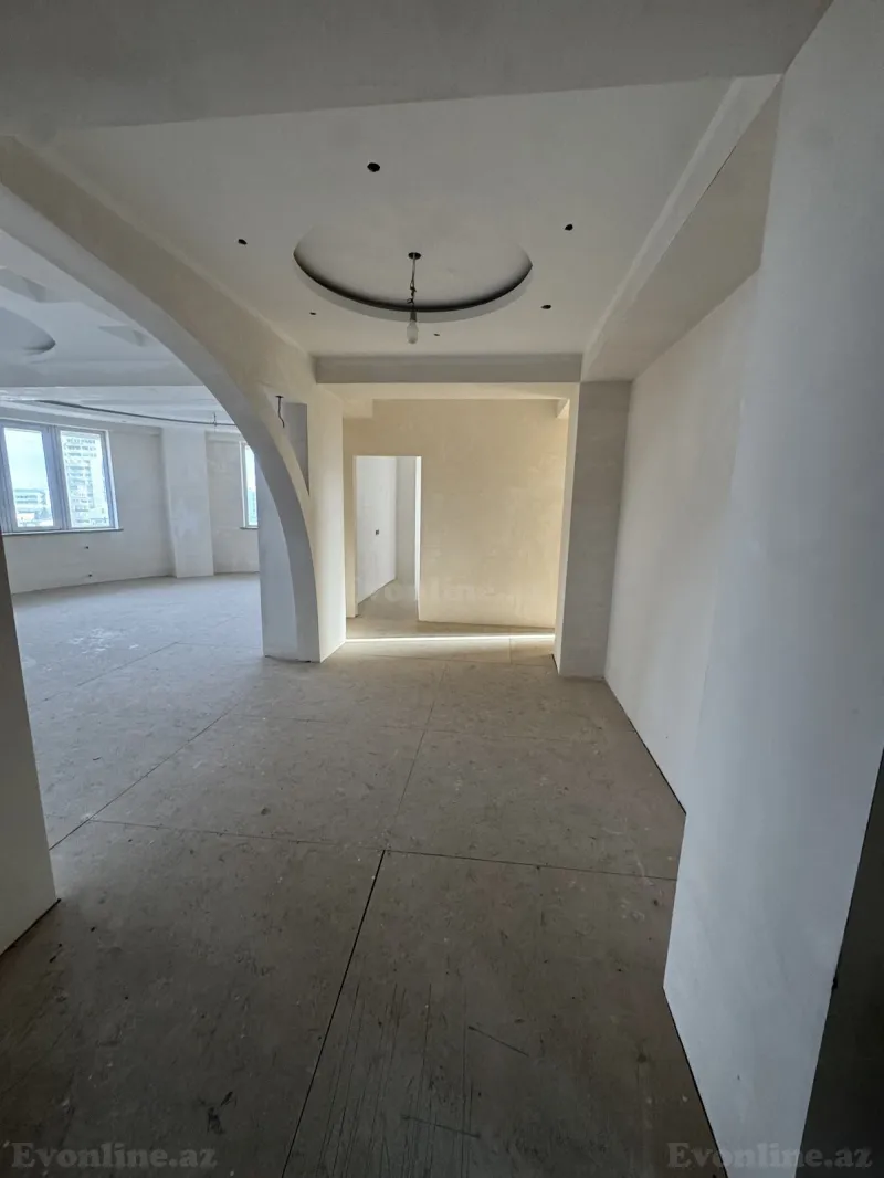 Satılır 3 otaqlı Mənzil Yeni tikili 155 m² Bakı, Binəqədi r., Azadlıq prospekti m., 8-ci mikrorayon — Bakı
