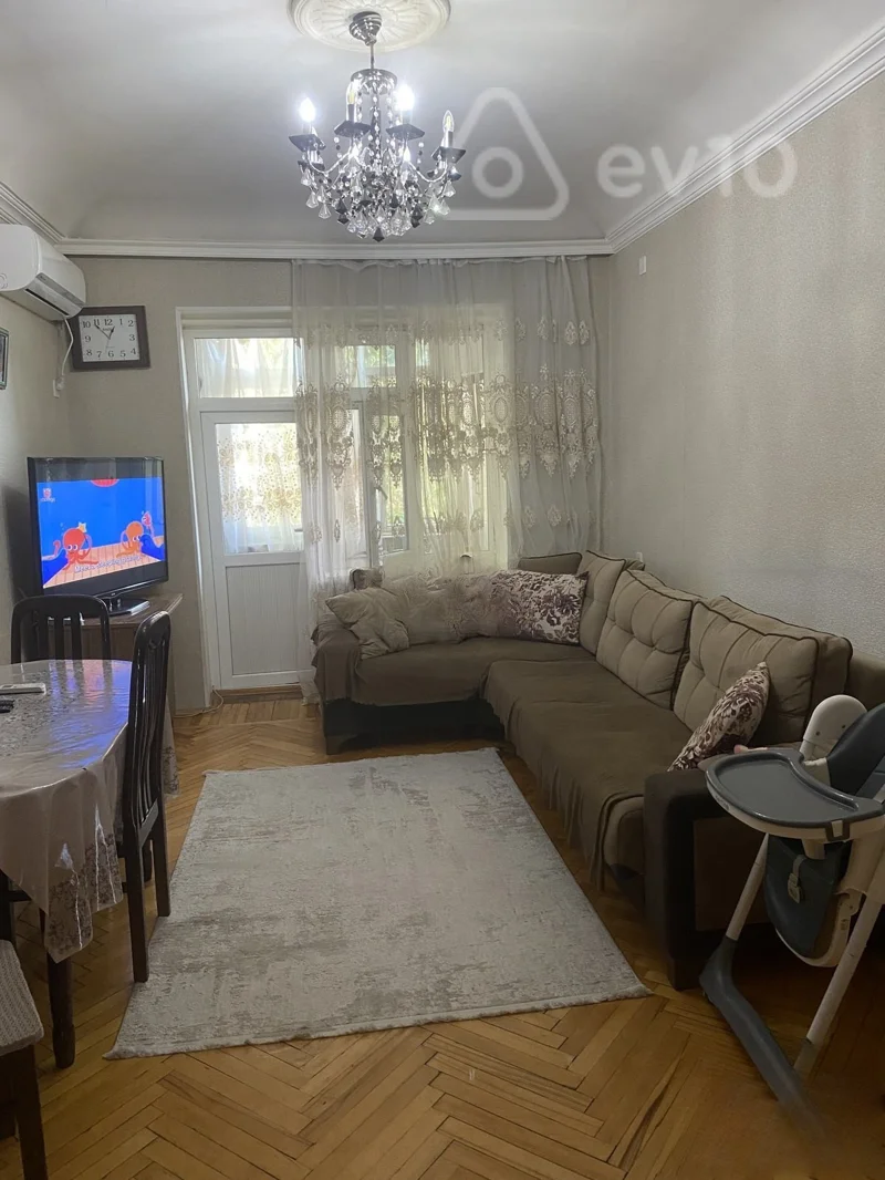 4 otaqlı mənzil, 75 m², C.Naxçıvanski — Bakı
