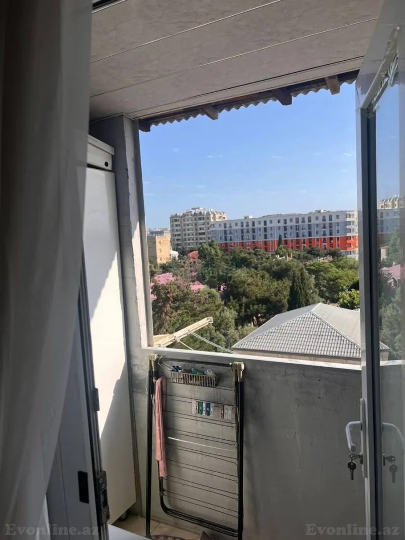 Satılır 1 otaqlı Mənzil Köhnə tikili 35 m² Bakı, Sabunçu r., Bakıxanov — Mənzil, Bakı (4)
