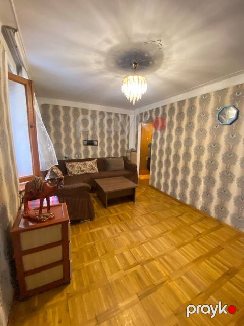 Satılır 2 otaqlı köhnə tikili 45 m² — Bakı