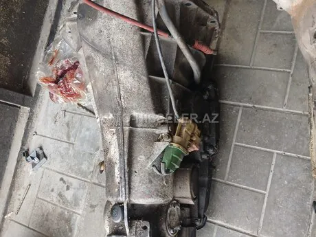 Mercedes 1995 Sadə Karobka — Bakı