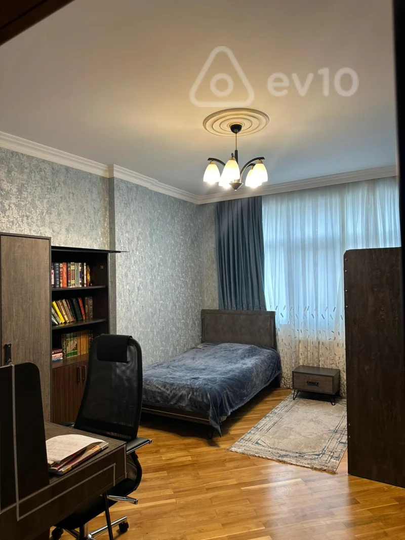 4 otaqlı mənzil, 190 m², Akim Abbas küçəsi — Mənzil, Bakı (9)