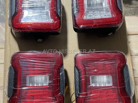 Jeep Wrangler stop işığı — Bakı
