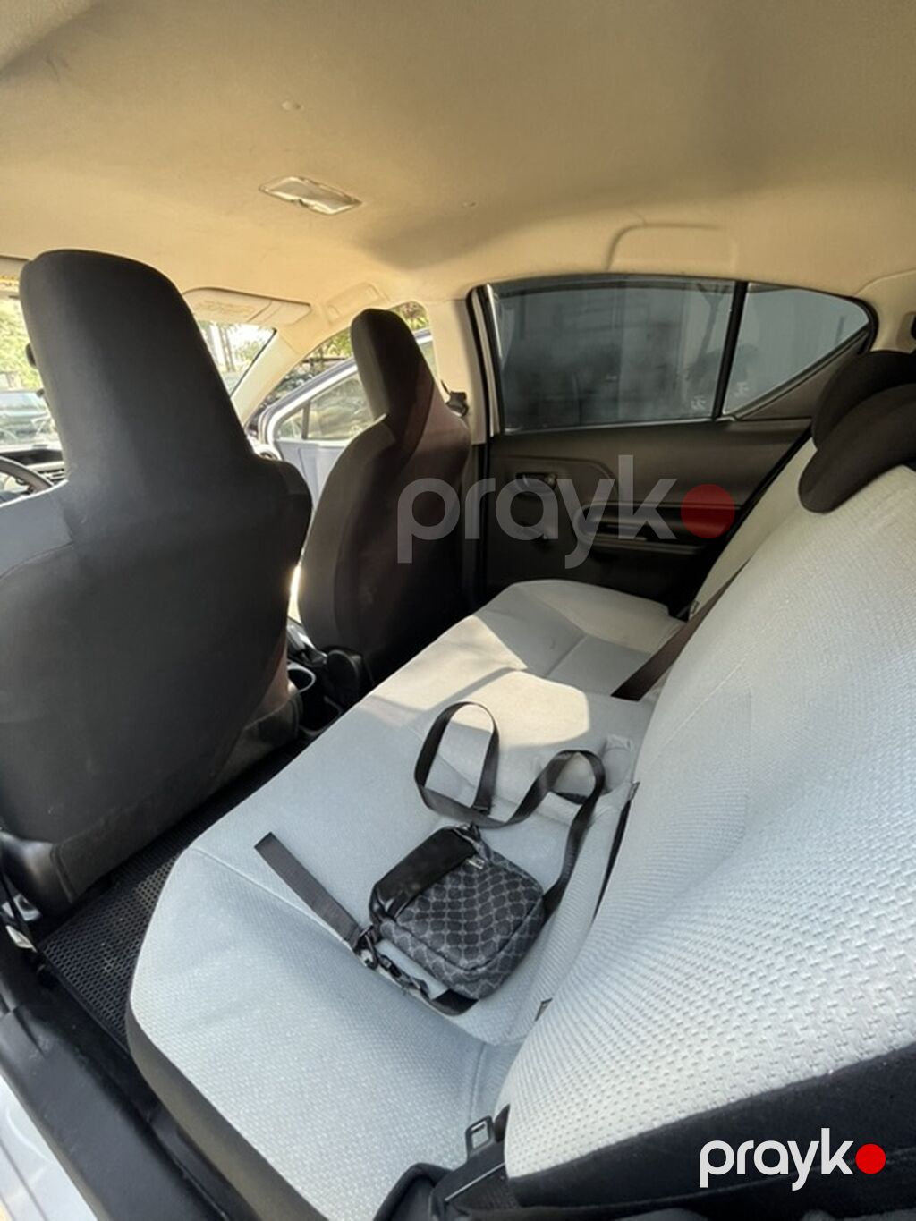 Real alıcıya şirin endirim eliyecem Toyota Aqua Hybrid, gümüşü rəng, 5 77-OJ-718 — Avtomobillər, Bakı (7)