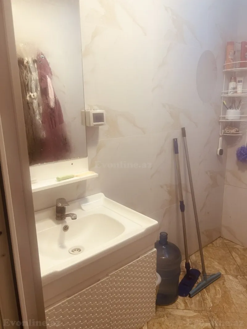 Satılır 3 otaqlı Mənzil Köhnə tikili 70 m² Bakı, Xətai r., Xalqlar Dostluğu m — Mənzil, Bakı (7)
