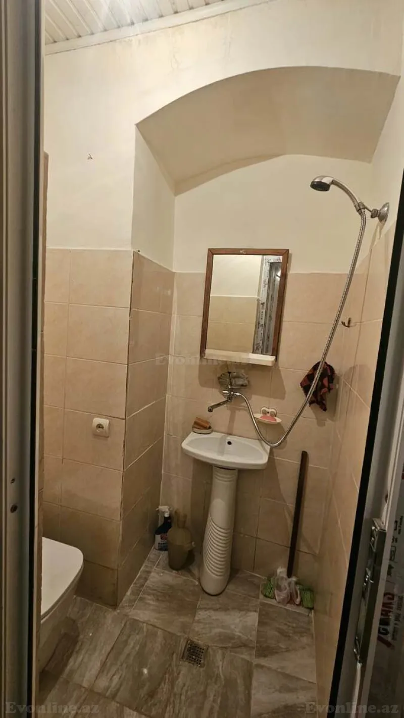 Kirayə verilir 2 otaqlı Mənzil Köhnə tikili 70 m² Bakı, Yasamal r — Mənzil, Bakı (2)