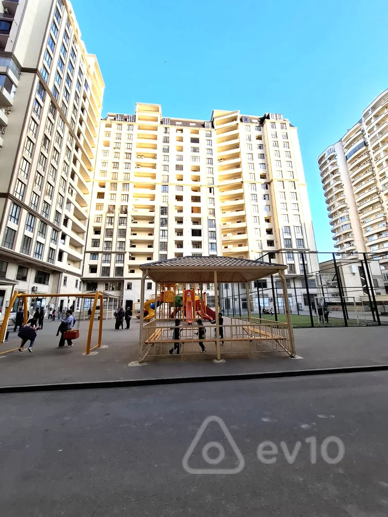 3 otaqlı mənzil, 71 m², Qarabağ küçəsi — Bakı