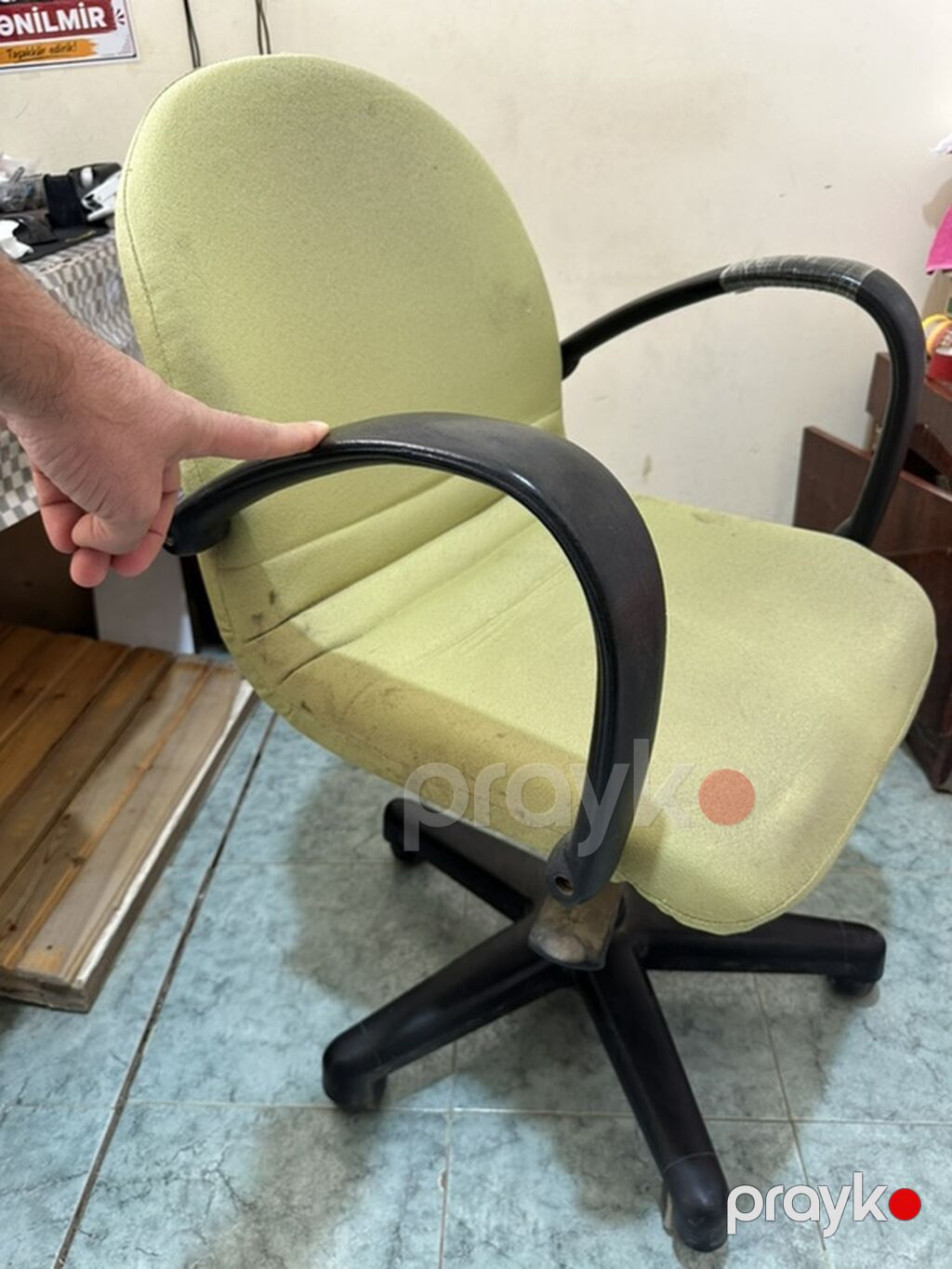 Ofis kreslosu - Rəng: açıq yaşıl oturacaq və arxa hissə - Material — Ofis mebeli, Göytəpə (2)